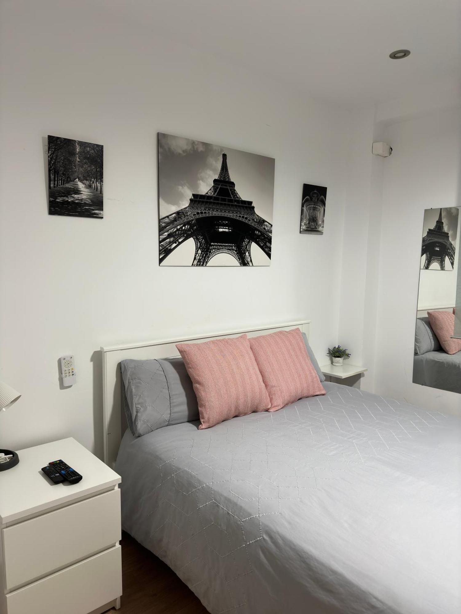 Chambre Double avec Salle de Bains Commune