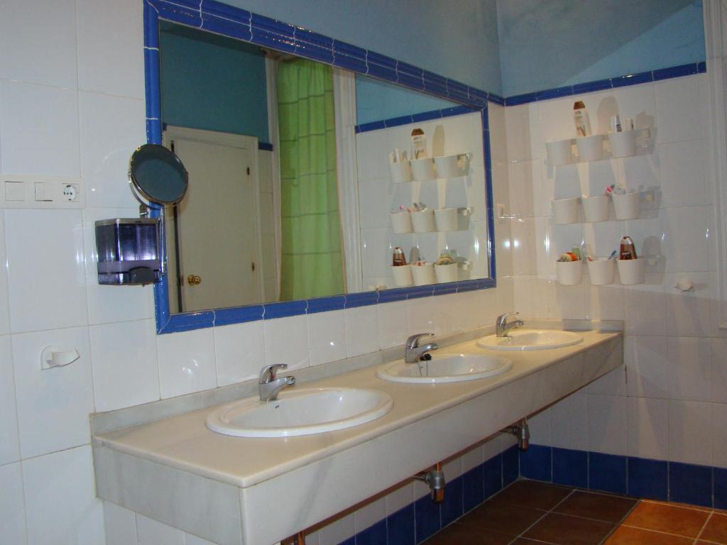 Chambre Triple avec Salle de Bains Commune
