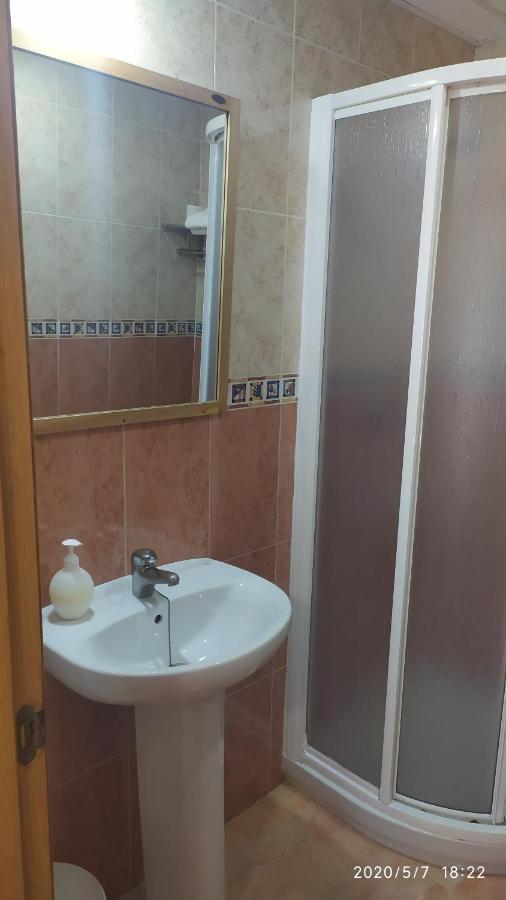 Chambre Lits Jumeaux avec Salle de Bains Privative