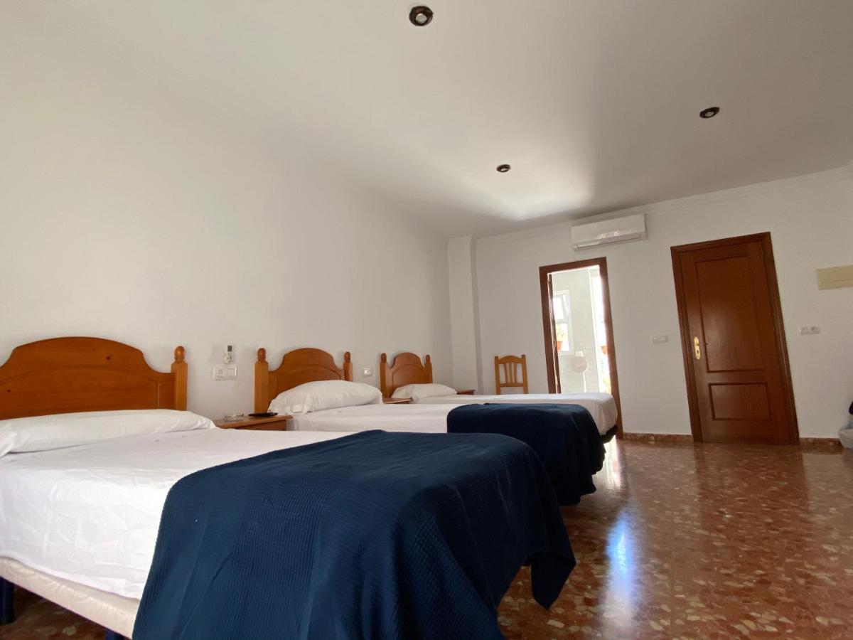 Chambre Triple avec Salle de Bains Privative