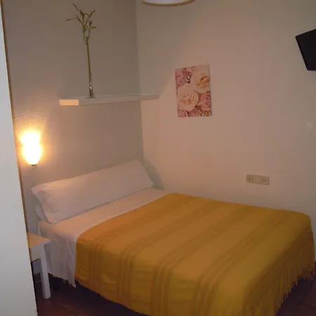 Hostal Moscatel-3